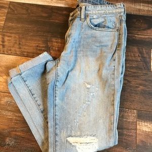Distressed wash gap jeans